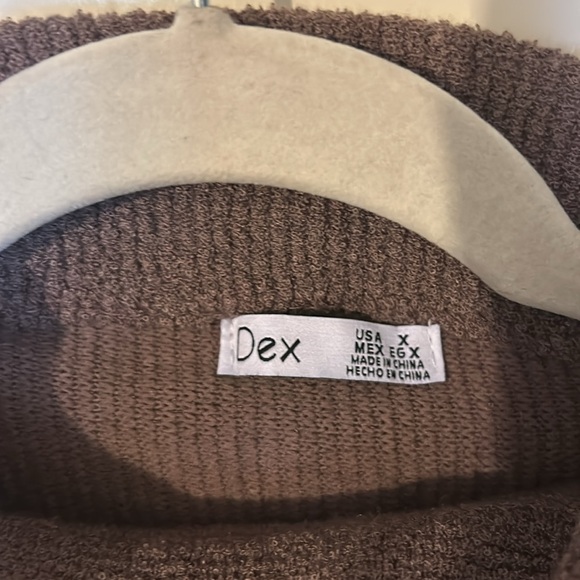 Brown sweater - Picture 2 of 2